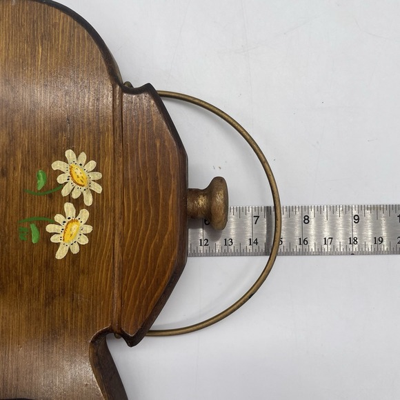 Vintage Wooden Tea Kettle Shape 3 Key Hook Hand Painted Daisy Cabincore Wall Art - Picture 7 of 8